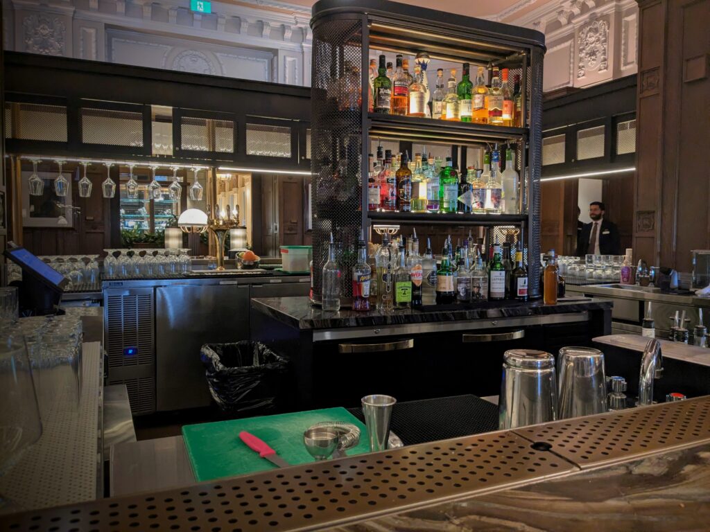 Zoe's: Ottawa Finally Gets The Fairmont Bar It Deserves